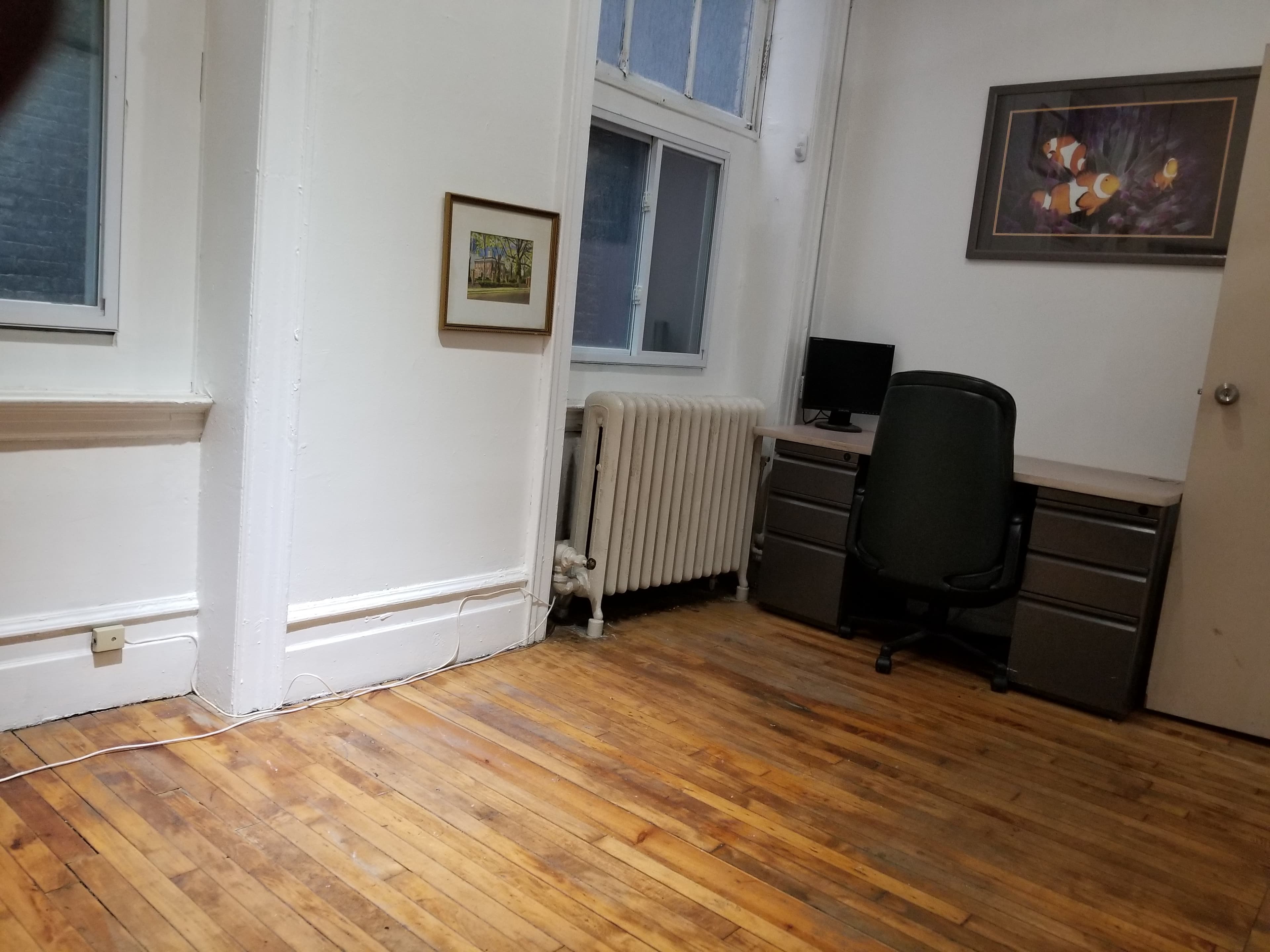 Gorgeous Office Available Now - thumbnail 2