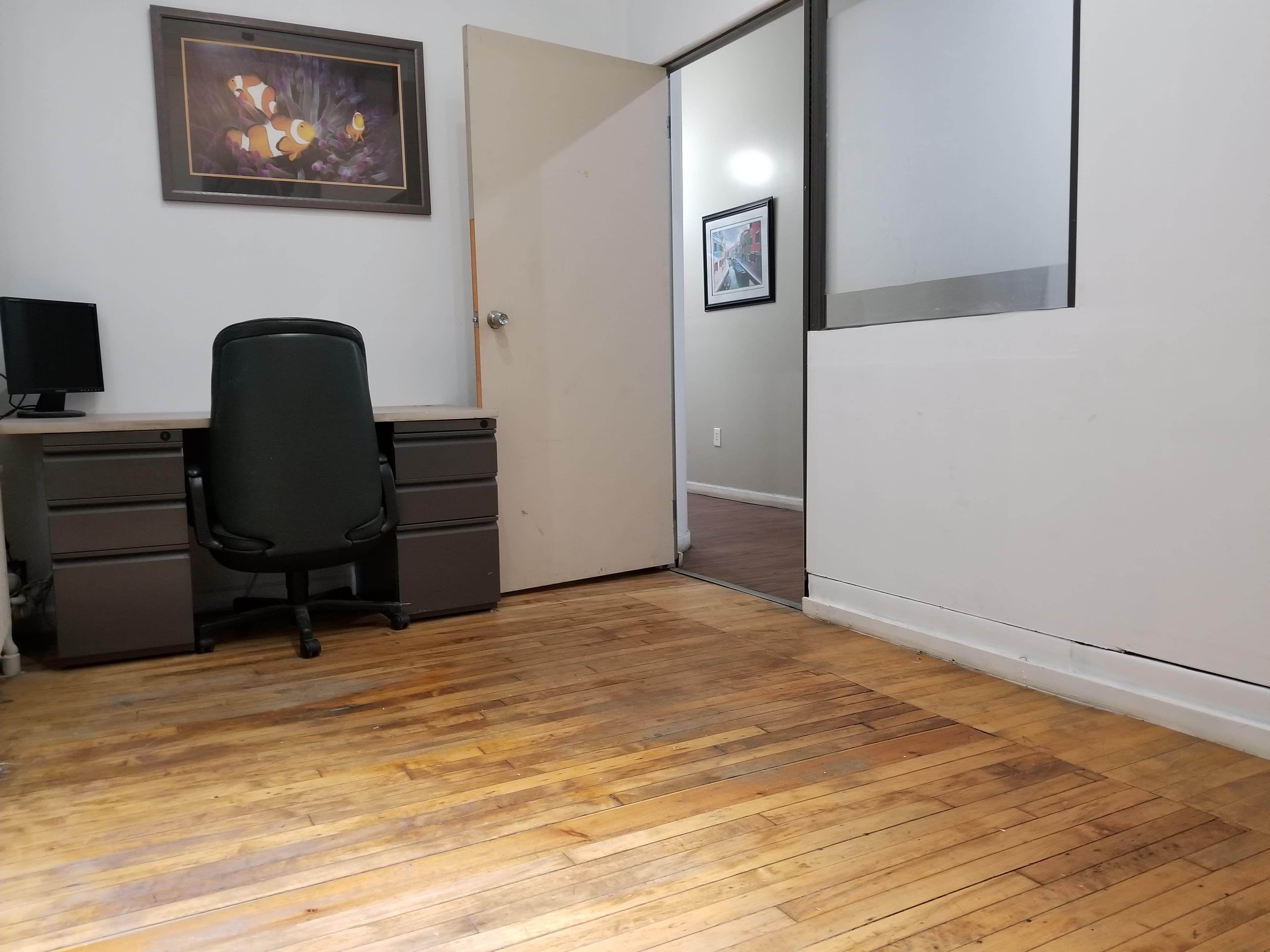 Gorgeous Office Available Now - thumbnail 3