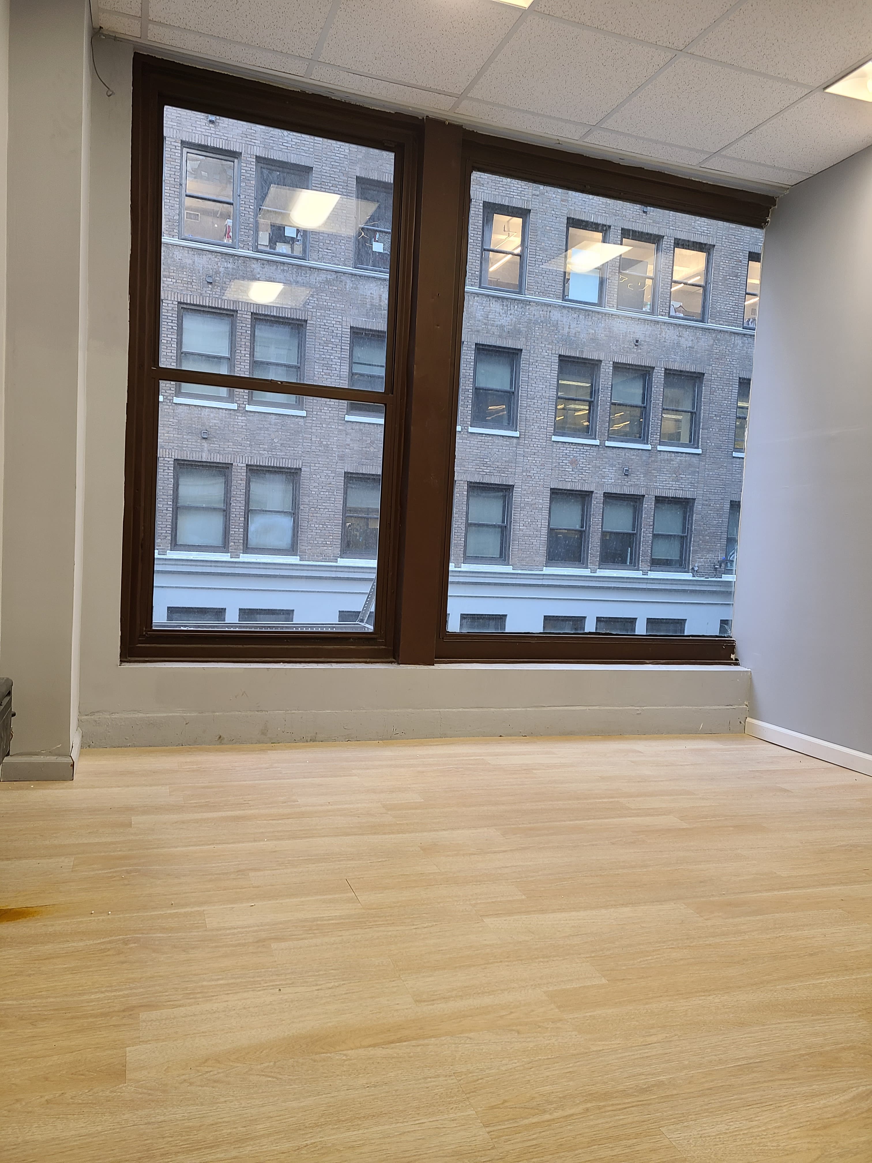 Excellent Commercial Property available - thumbnail 3